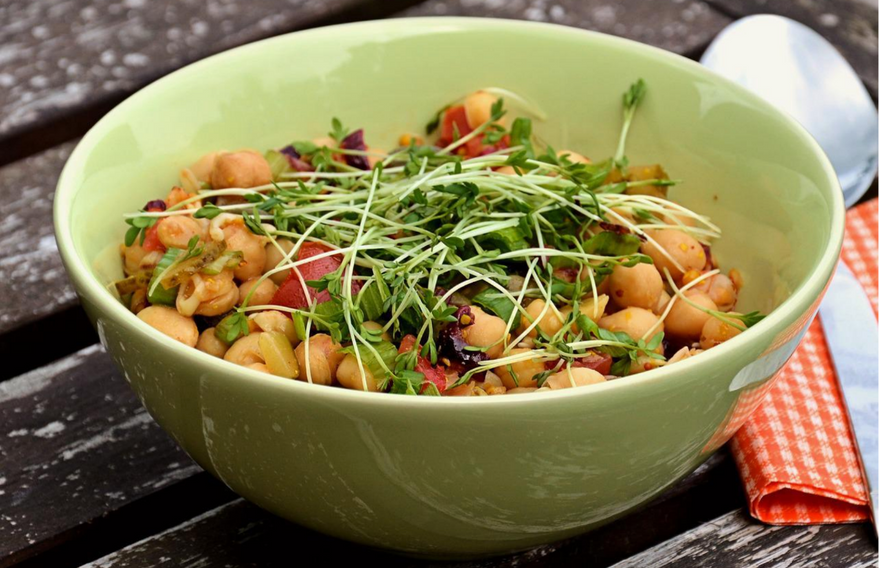 Why Chickpeas Make You Happy: How to Make an Awesome Chickpea Salad